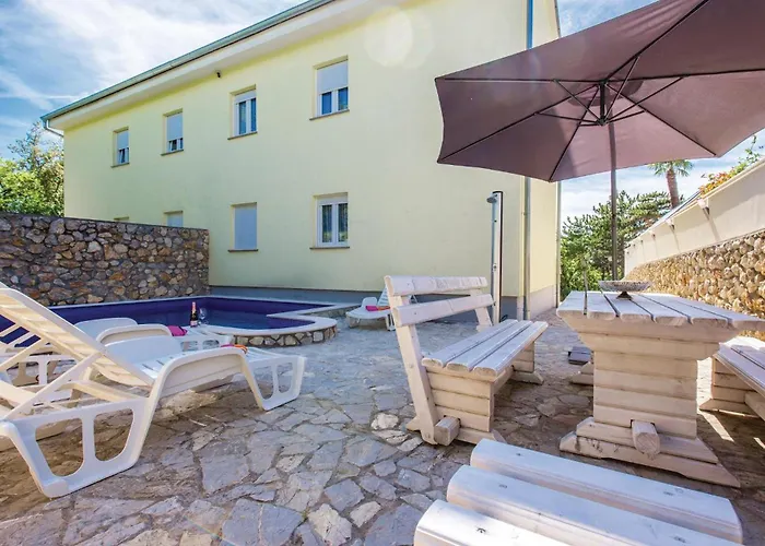 6 Bedroom Cozy In Ferienhaus
