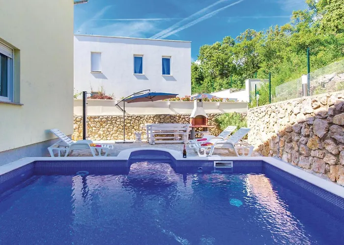6 Bedroom Cozy In Ferienhaus Crikvenica