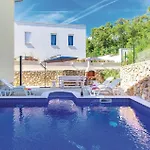 Awesome Home In Crikvenica Hébergement de vacances Crikvenica